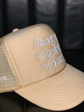 Load image into Gallery viewer, Creme Trucker &quot; ACV &quot;
